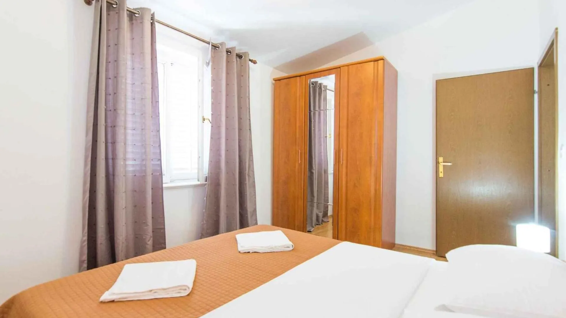 Apartments In Biograd Na Moru 8034