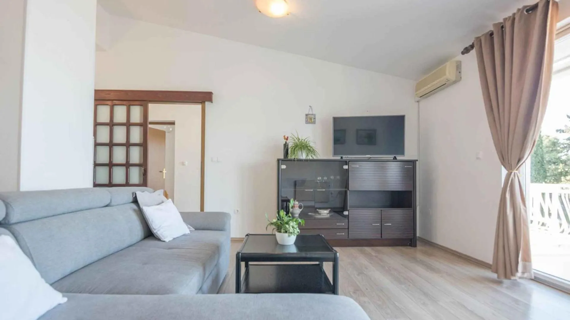 Apartments In Biograd Na Moru 8034